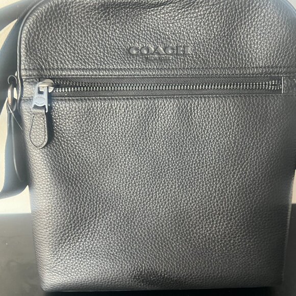 Coach - Picture 2 of 6